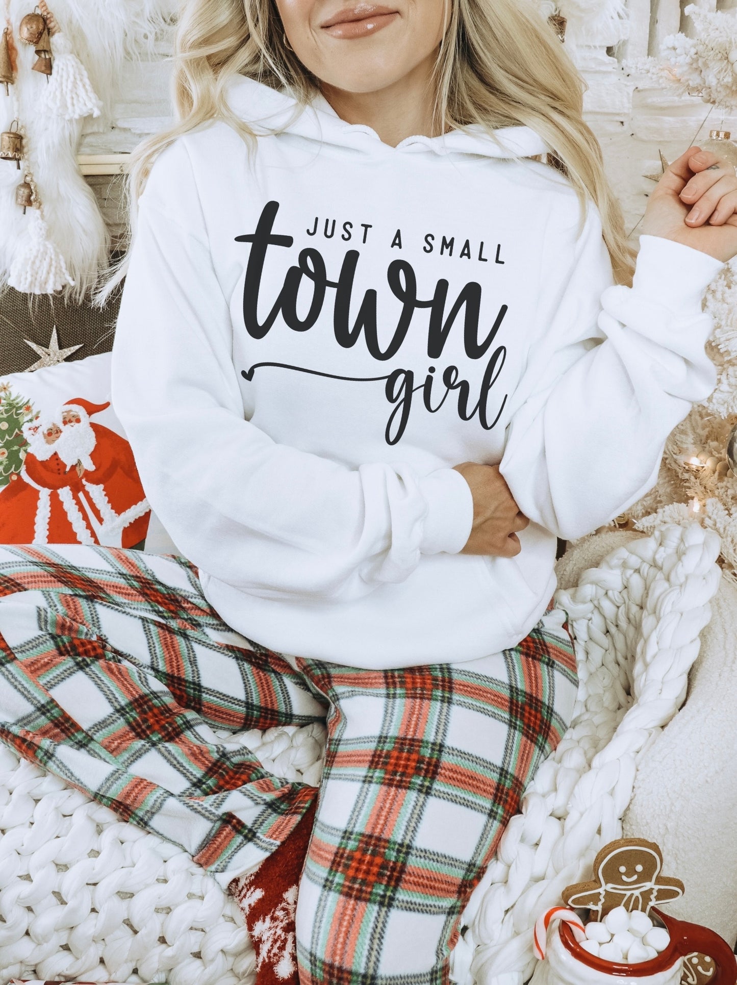 Just a small town girl! Heavy Blend™ Hooded Sweatshirt