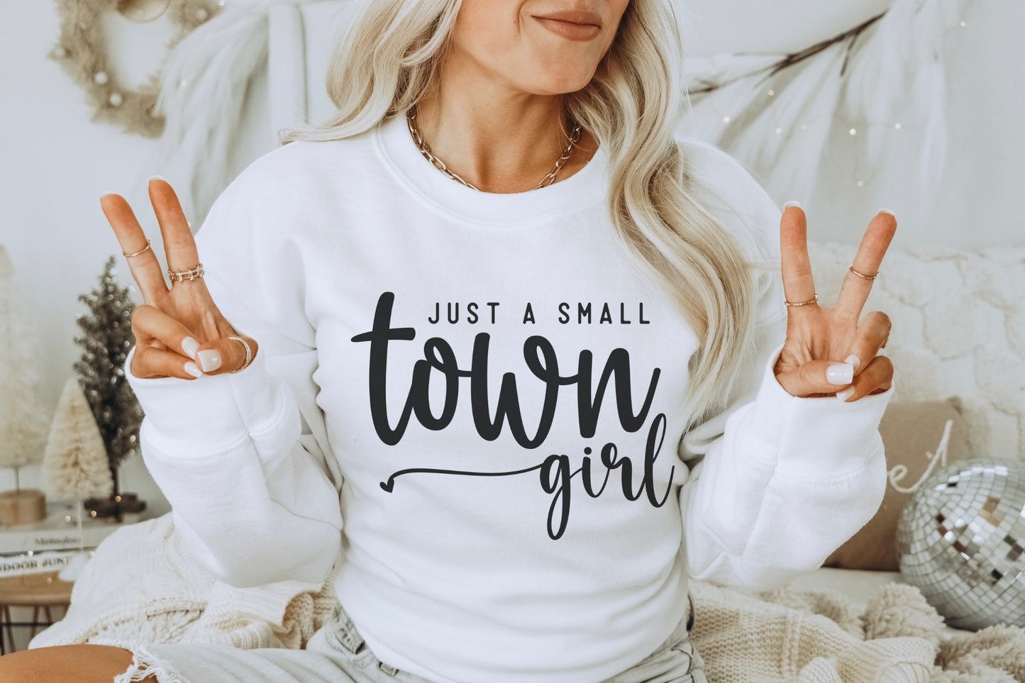 Just a small town girl! Heavy Blend™ Hooded Sweatshirt