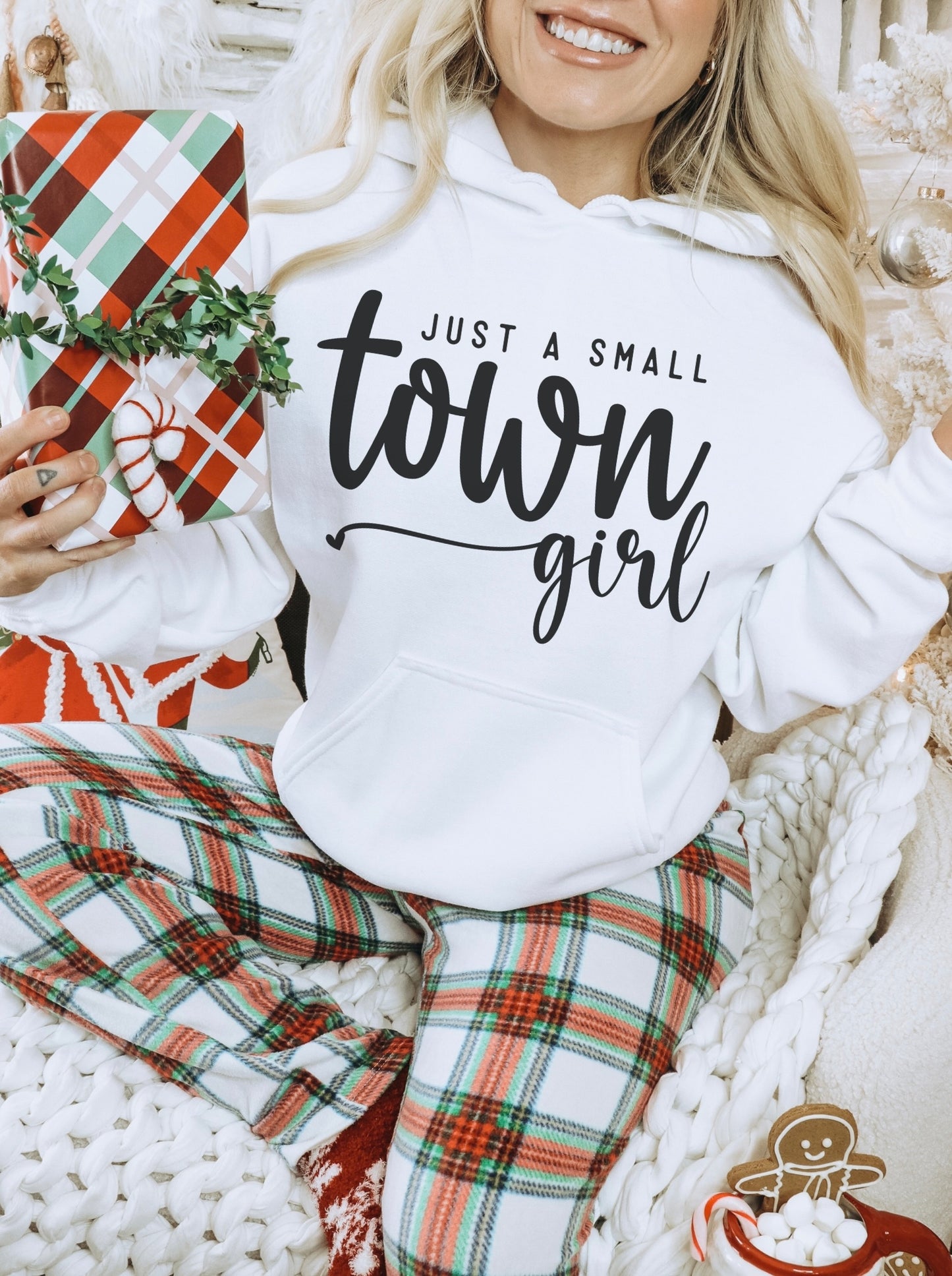 Just a small town girl! Heavy Blend™ Hooded Sweatshirt