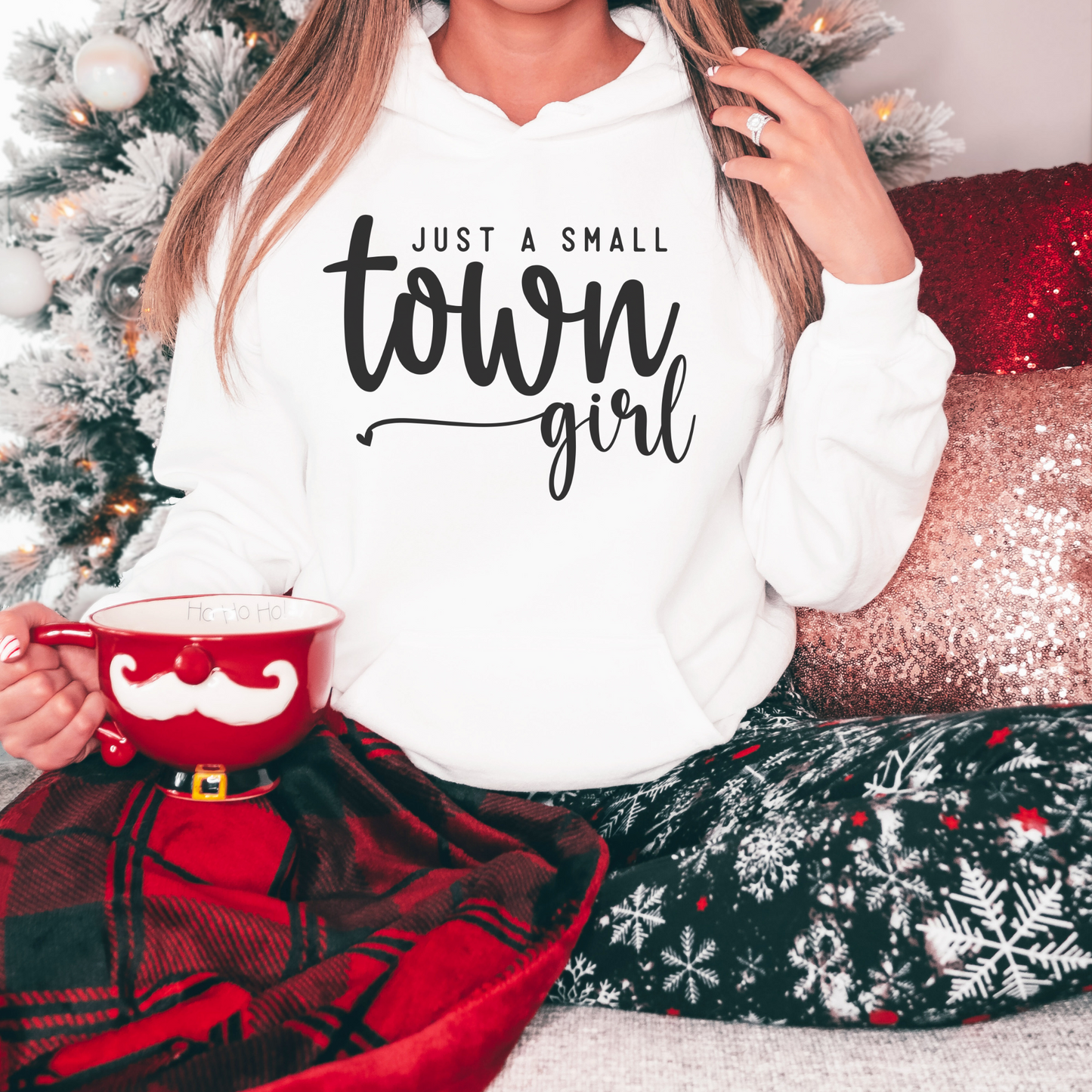 Just a small town girl! Heavy Blend™ Hooded Sweatshirt