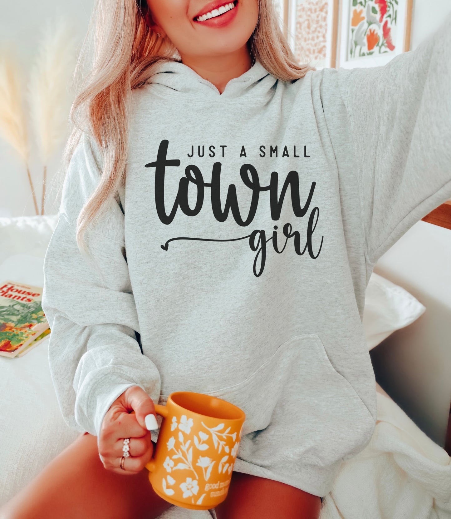 Just a small town girl! Heavy Blend™ Hooded Sweatshirt