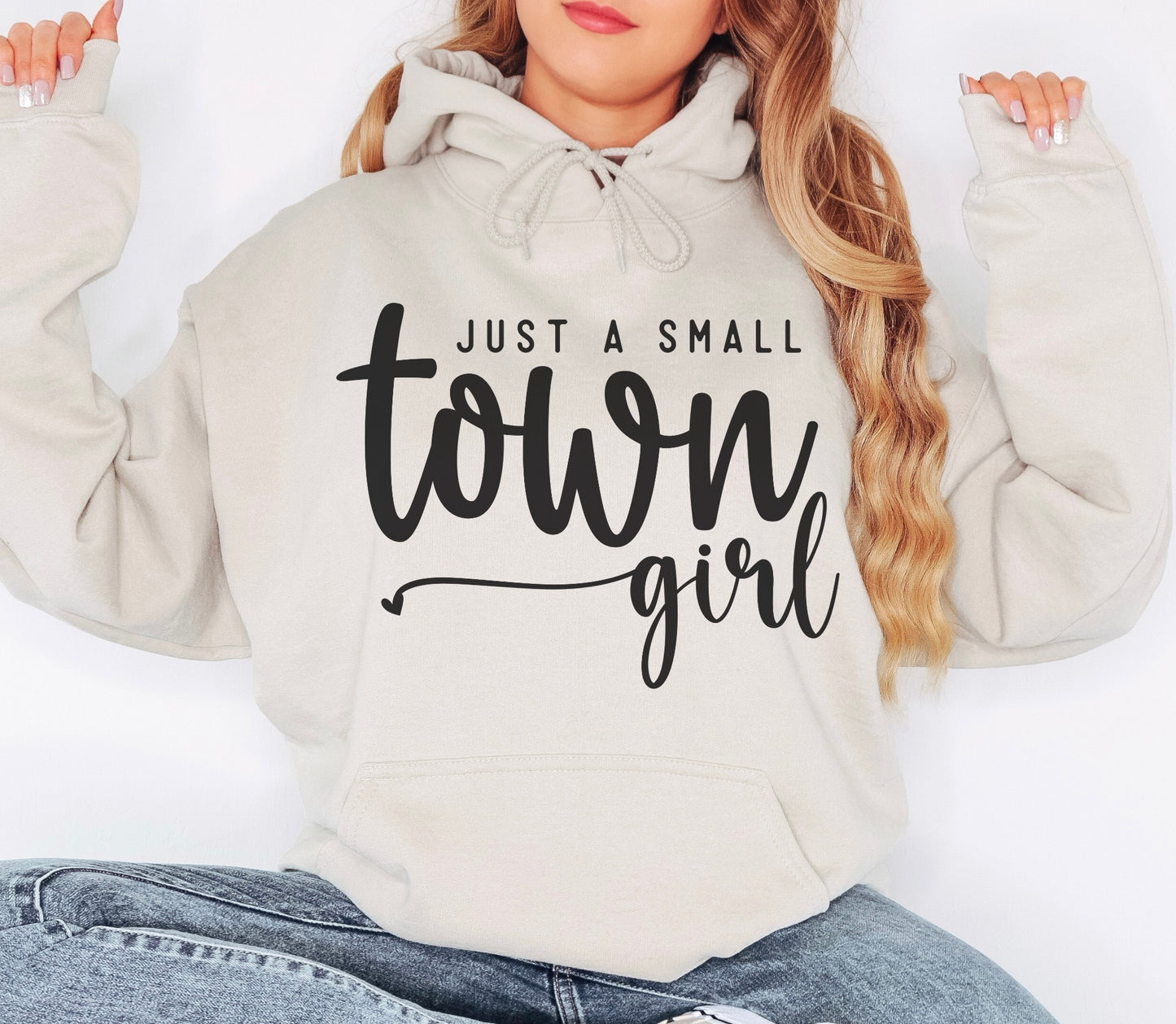 Just a small town girl! Heavy Blend™ Hooded Sweatshirt