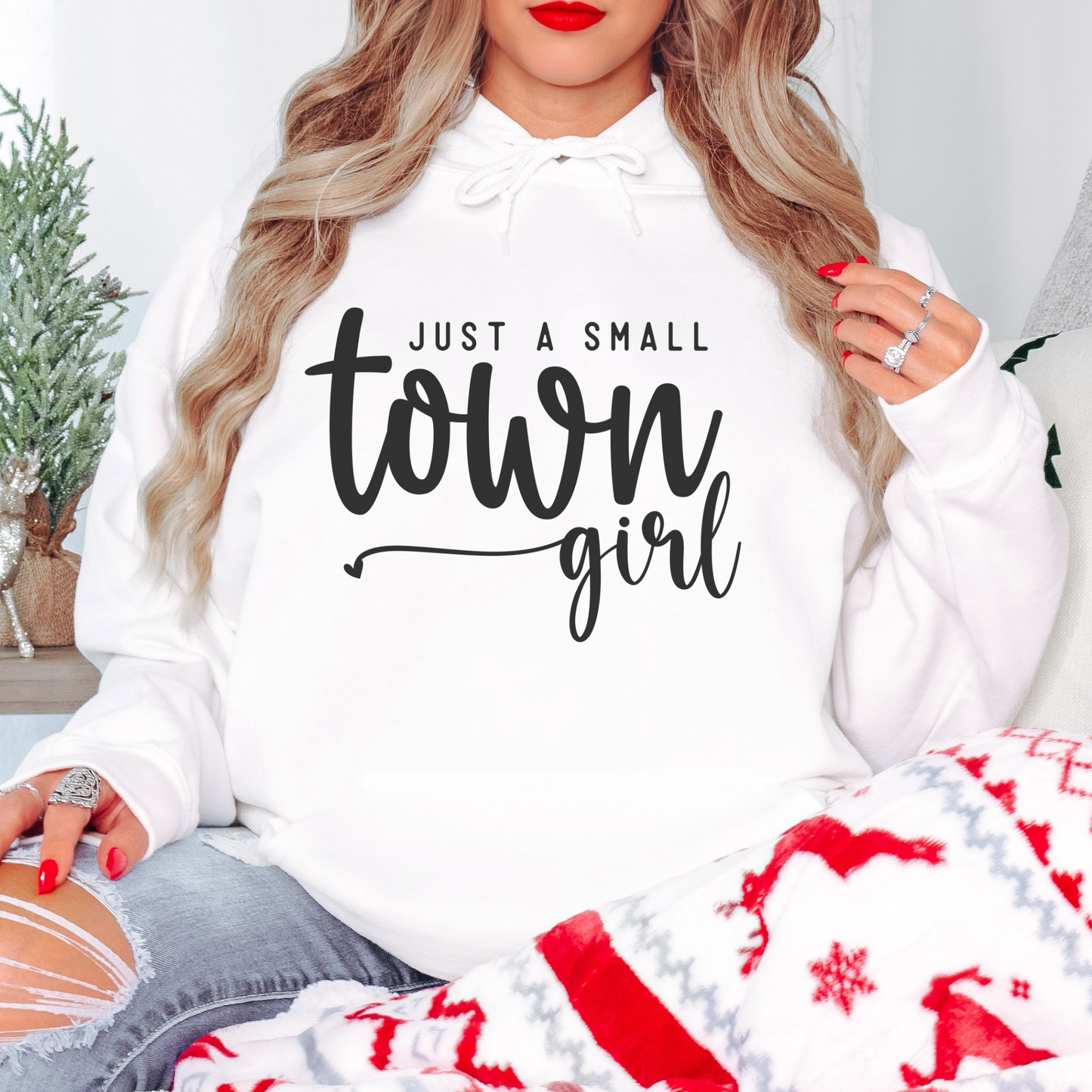 Just a small town girl! Heavy Blend™ Hooded Sweatshirt