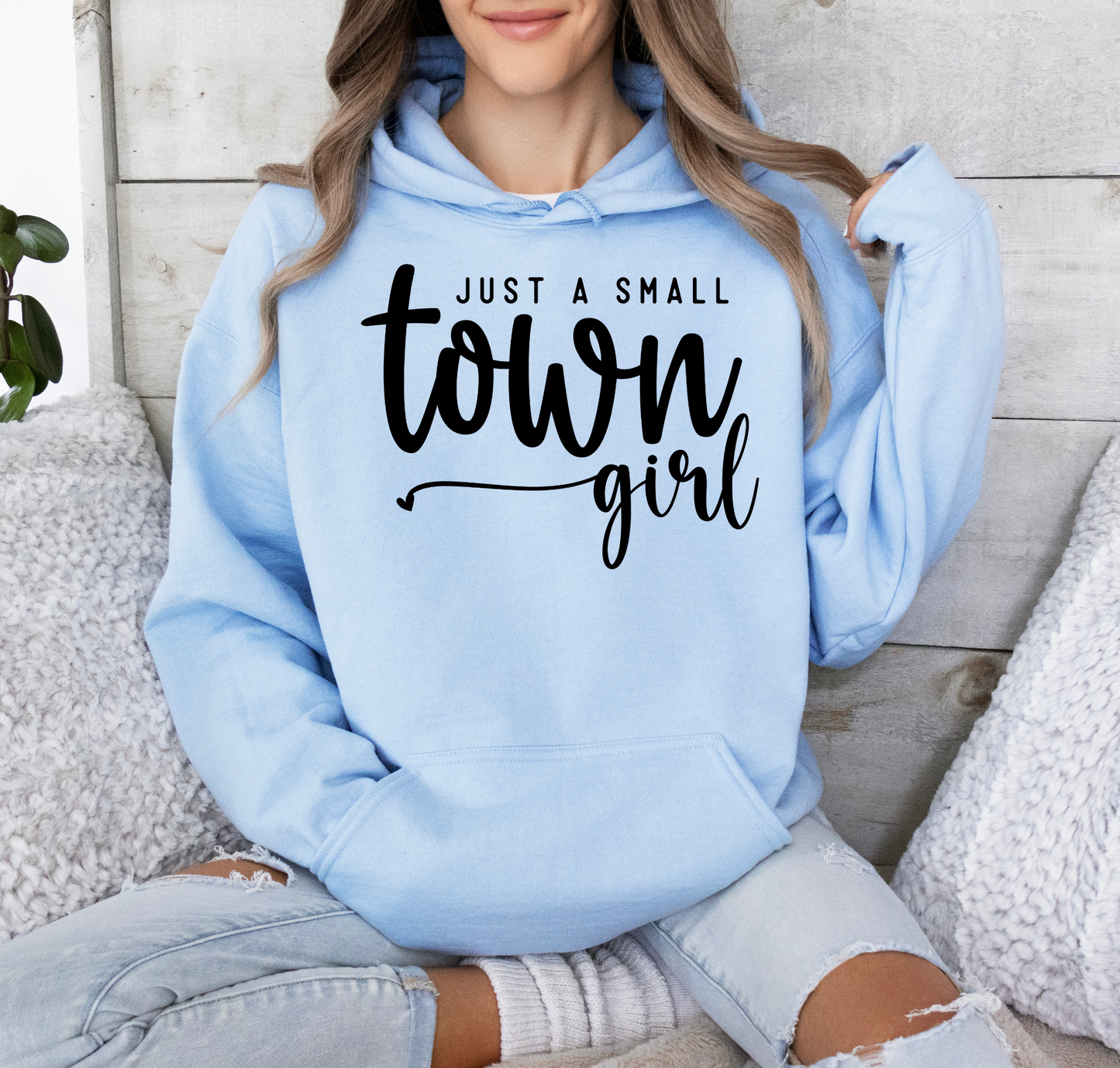 Just a small town girl! Heavy Blend™ Hooded Sweatshirt